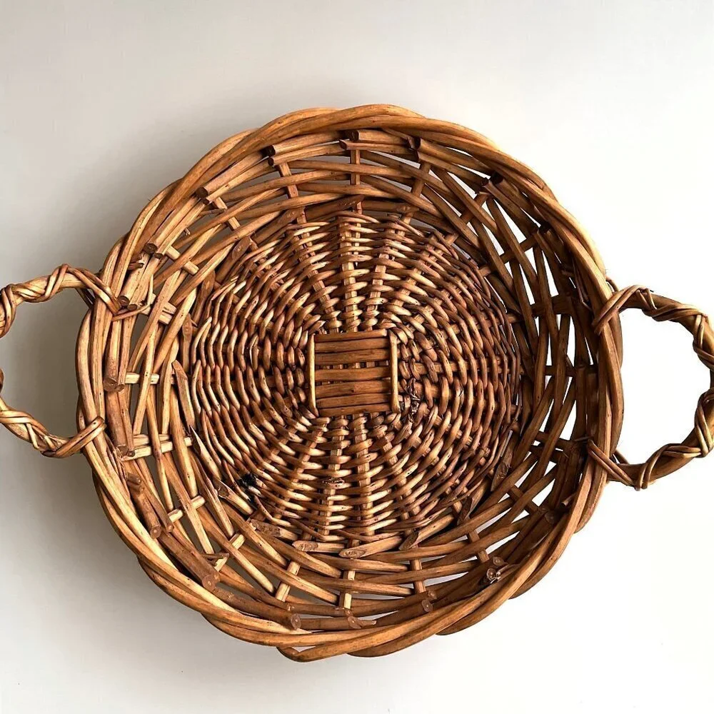VINTAGE ROUND WOVEN BASKET WITH HANDLES